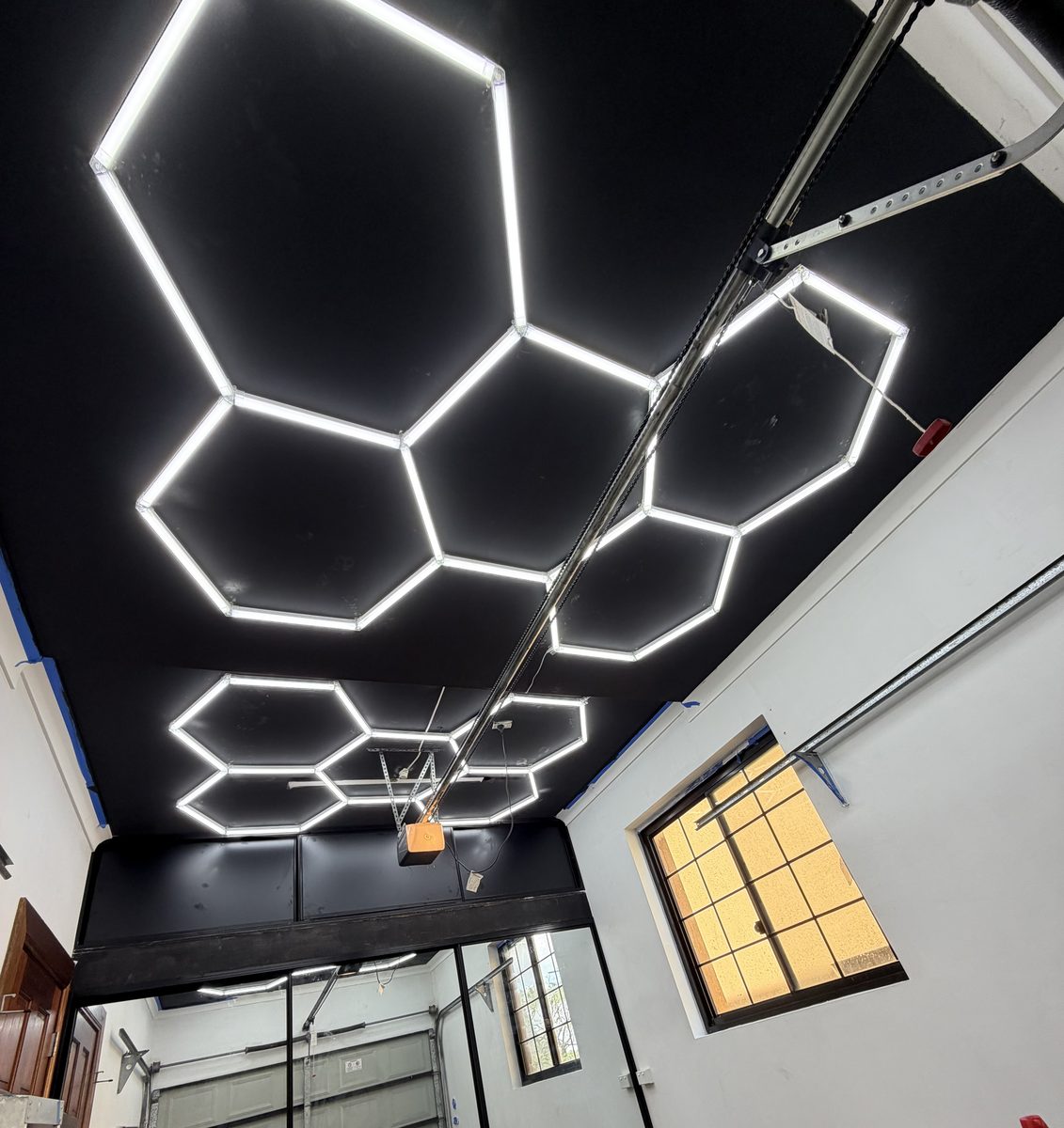 Hexagonal LED feature lighting